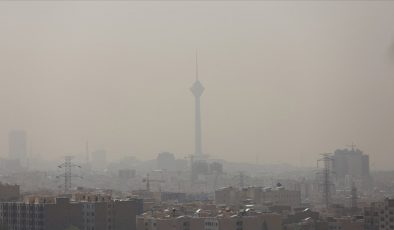 İran’da hava kirliliği okulları tatil ettirdi